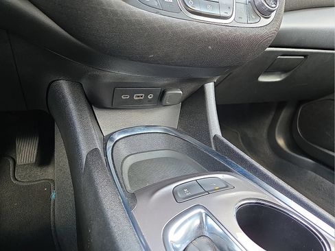 Used 2024 Chevrolet Malibu LT FWD image 17