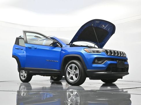 Used 2024 Jeep Compass Latitude AWD/4WD image 48