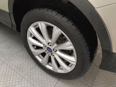 Used 2017 Ford Escape Titanium FWD image 31