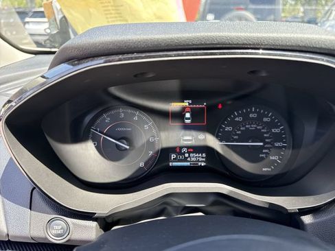 Certified 2021 Subaru Crosstrek 2.0i AWD/4WD image 15