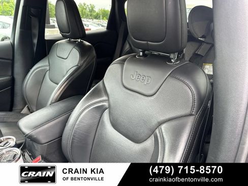 Used 2021 Jeep Cherokee Latitude Lux FWD image 16
