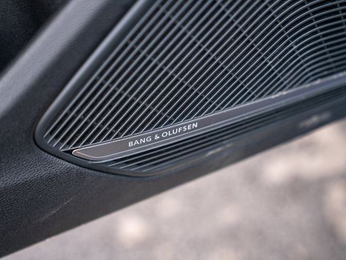 Used 2017 Audi A4 2.0T Premium Plus image 11