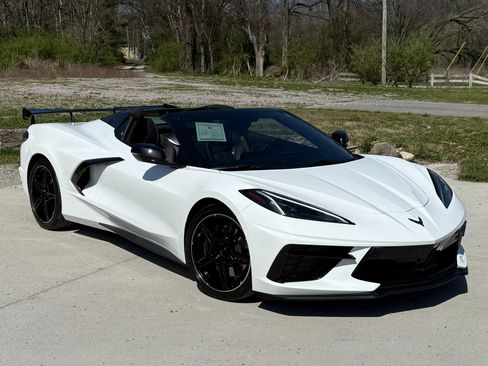 Used 2023 Chevrolet Corvette Stingray 3LT Z51 PERFORMANCE P w/ Z51 Performance Package image 16