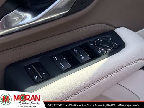 Used 2023 GMC Yukon Denali w/ Denali Reserve Package AWD/4WD image 19
