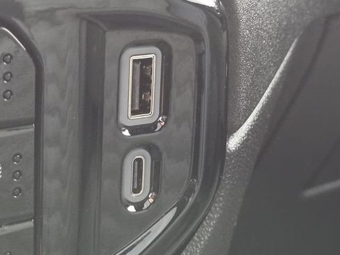 Used 2025 Chevrolet Silverado 2500 ZR2 w/ Technology Package AWD/4WD image 35