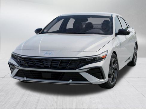 New 2026 Hyundai Elantra Sport image 6