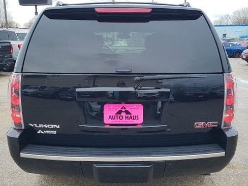 Used 2014 GMC Yukon Denali image 25