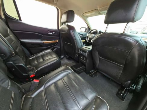 Used 2018 GMC Acadia Denali w/ Technology Package FWD image 17