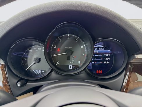 Certified 2023 Porsche Macan AWD/4WD image 15