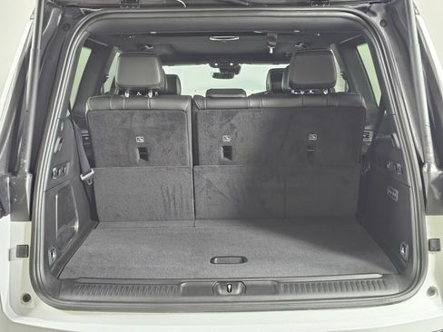 New 2026 Jeep Grand Wagoneer 4WD image 16