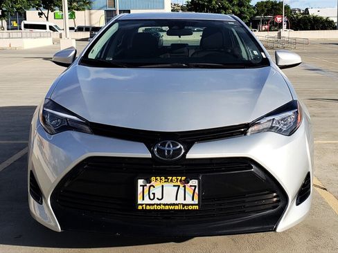 Used 2018 Toyota Corolla LE FWD image 7