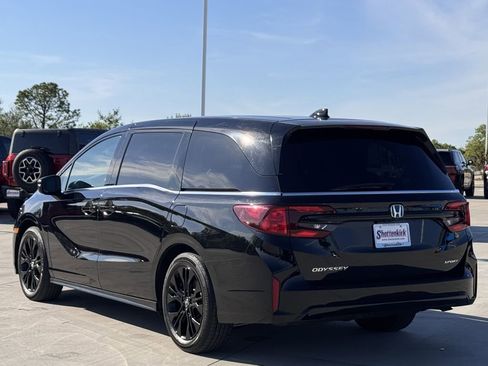 Used 2025 Honda Odyssey Sport-L image 4