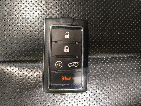 Used 2022 Jeep Grand Cherokee Limited 4xe w/ Luxury Tech Group II AWD/4WD image 32