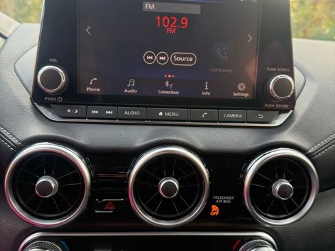 Used 2020 Nissan Sentra SV w/ Lighting Package image 27