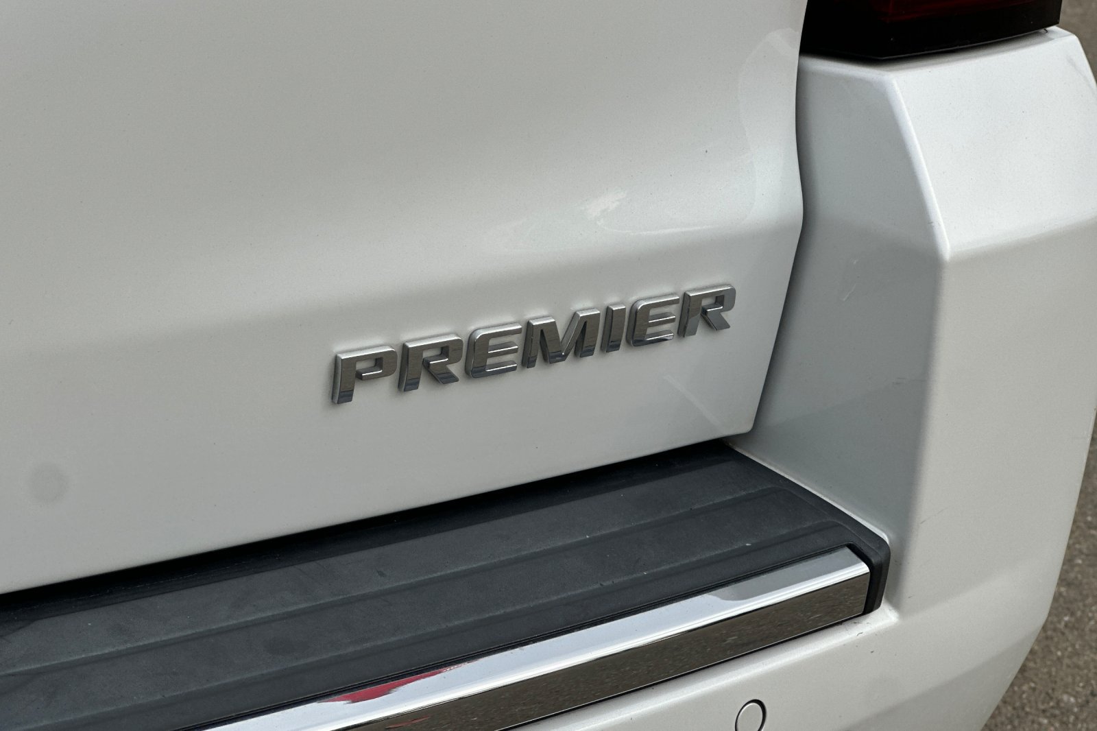 Used 2019 Chevrolet Suburban Premier w/ Premier Plus Edition AWD/4WD image 49