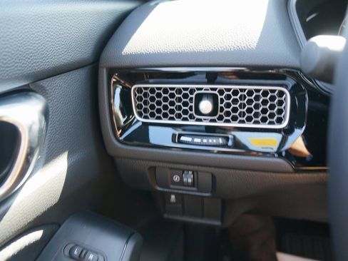 Used 2025 Honda Civic Sport image 10