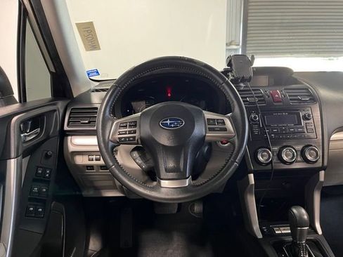 Used 2015 Subaru Forester 2.5i Touring AWD/4WD image 21