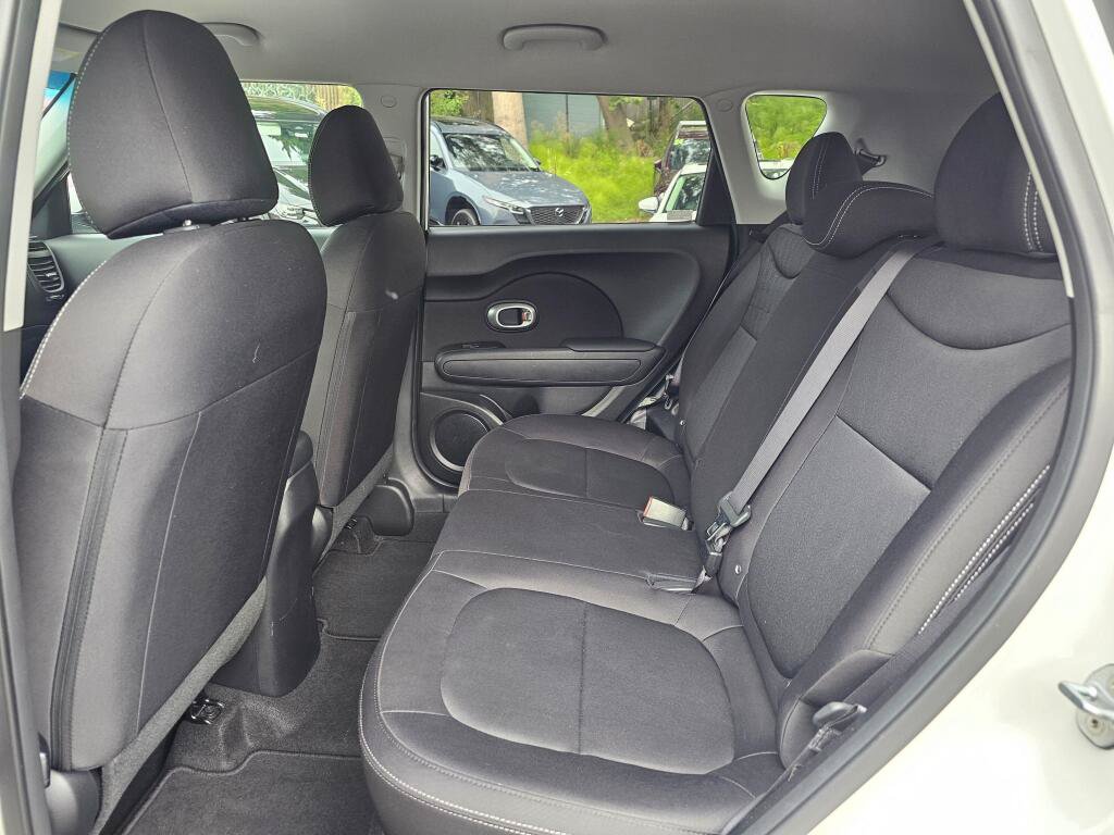 Used 2019 Kia Soul FWD image 17