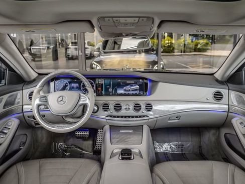 Used 2017 Mercedes-Benz S 550 4MATIC Sedan image 3