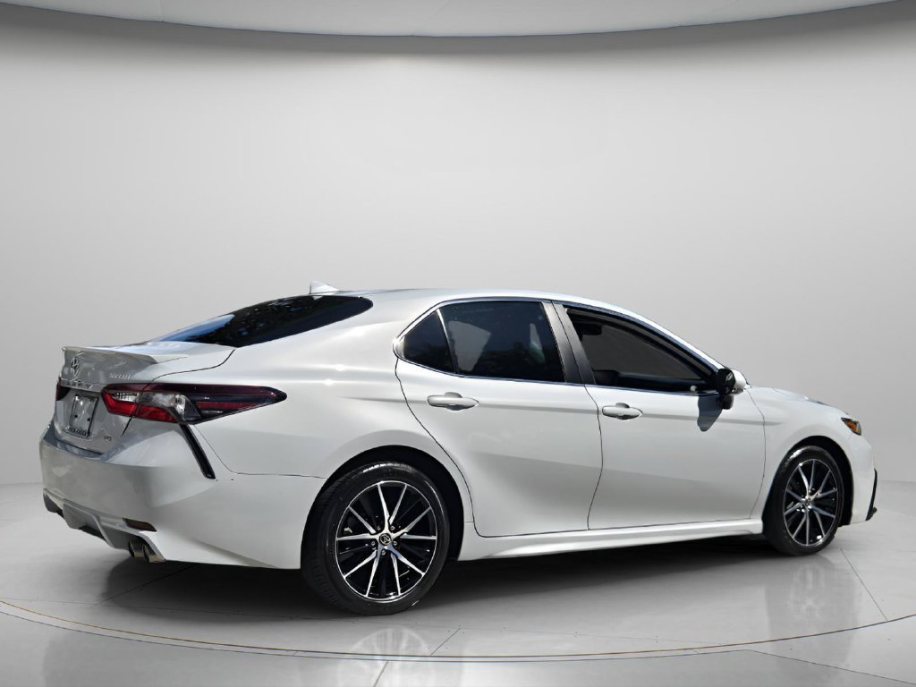 Used 2022 Toyota Camry SE w/ Audio Upgrade Package FWD image 7
