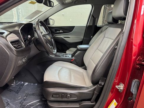 Used 2020 Chevrolet Equinox Premier image 13