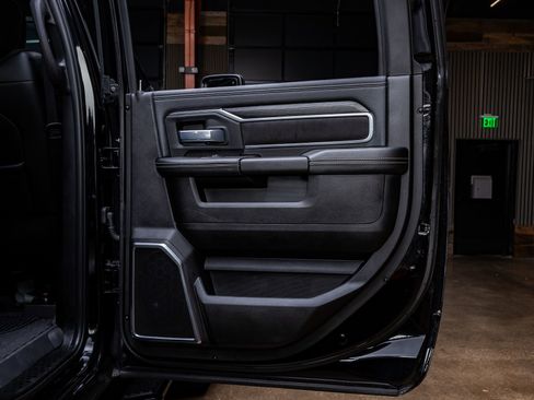 Used 2024 RAM 3500 Laramie w/ Night Edition image 38