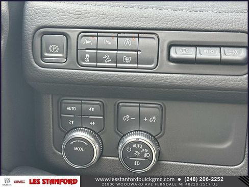 Used 2024 GMC Yukon Denali AWD/4WD image 28