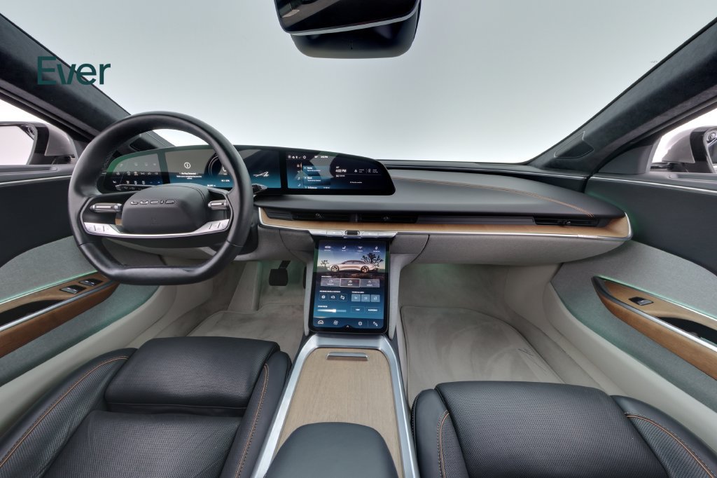 Used 2024 Lucid Air Touring AWD/4WD image 26