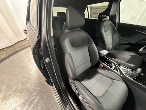 Certified 2025 Kia Niro EX image 28