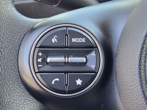 Certified 2025 Kia Soul LX w/ LX Technology Package FWD image 23