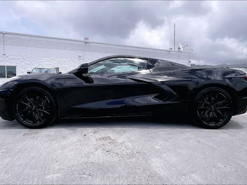 Used 2024 Chevrolet Corvette Stingray Preferred Conv w/ Battery Protection Package RWD image 3