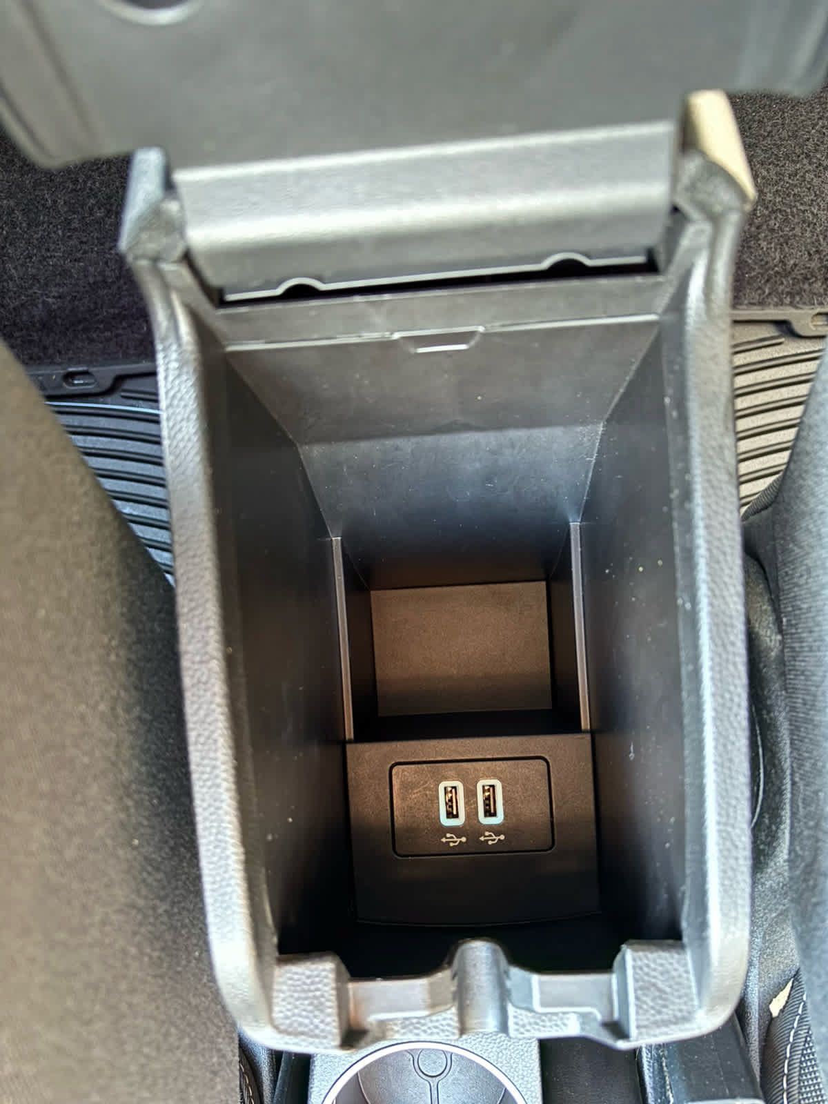Used 2016 Ford Fiesta SE w/ Equipment Group 201A FWD image 15