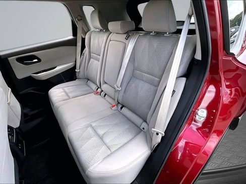 Used 2025 Nissan Rogue SV AWD/4WD image 21