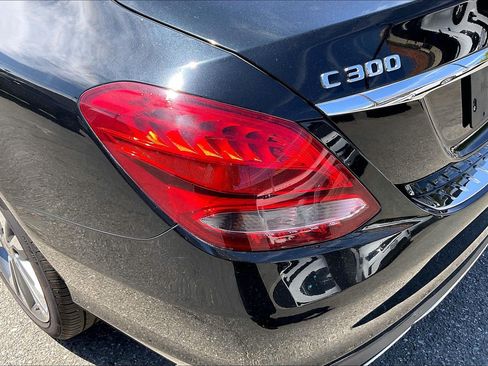 Used 2018 Mercedes-Benz C 300 4MATIC Sedan image 14