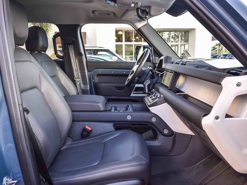 Used 2024 Land Rover Defender 110 S image 18