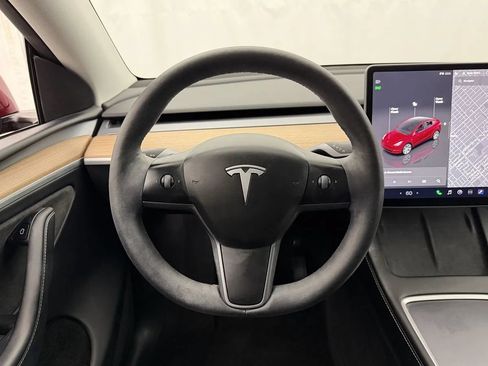 Used 2024 Tesla Model Y Long Range AWD/4WD image 11