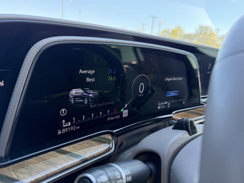 Used 2021 Cadillac Escalade ESV Sport Platinum image 22