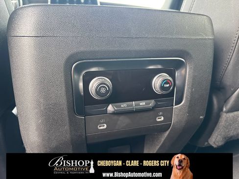 Used 2024 Chevrolet Tahoe LT AWD/4WD image 19