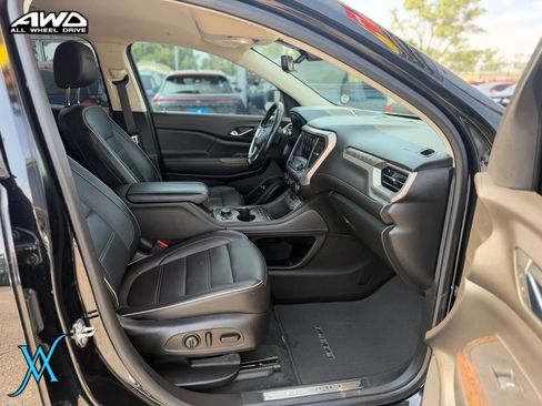 Used 2020 GMC Acadia Denali w/ Technology Package AWD/4WD image 22