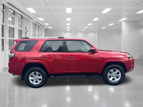Used 2022 Toyota 4Runner SR5 RWD image 4