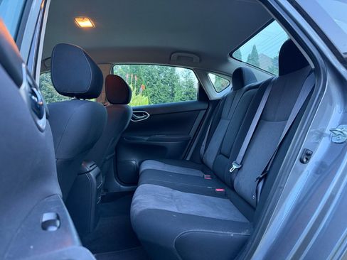 Used 2015 Nissan Sentra SV FWD image 19