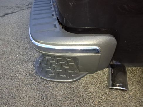 Used 2017 Chevrolet Silverado 1500 LTZ image 18