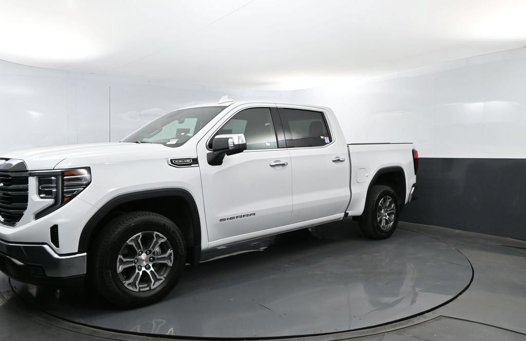 Used 2026 GMC Sierra 1500 SLT RWD image 1