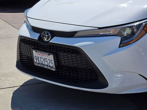 Used 2022 Toyota Corolla LE image 9