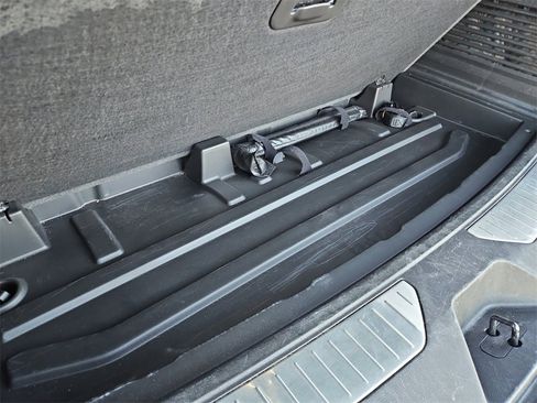 Used 2023 Chevrolet Tahoe Premier image 31