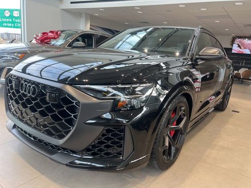 New 2026 Audi RS Q8 performance image 1