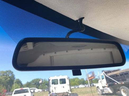 Used 2020 Chevrolet Express 3500 Extended w/ Driver Convenience Package RWD image 32