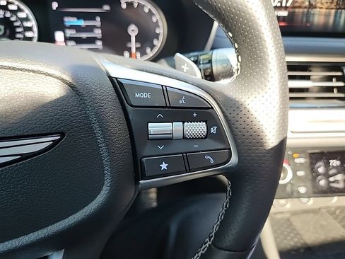 Used 2024 Genesis G70 3.3T Advanced AWD/4WD image 11