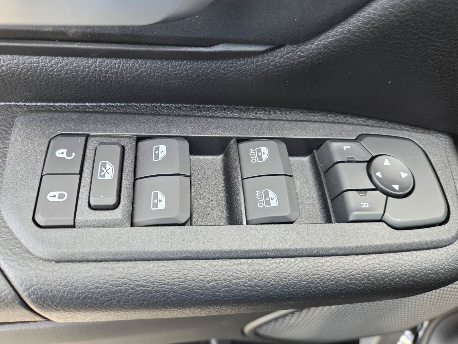 New 2026 RAM 1500 Express AWD/4WD image 20
