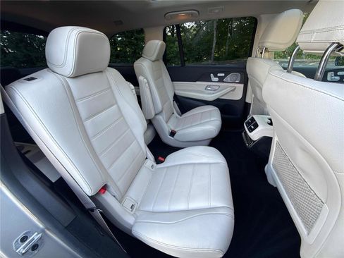 Used 2023 Mercedes-Benz GLS 450 4MATIC image 28